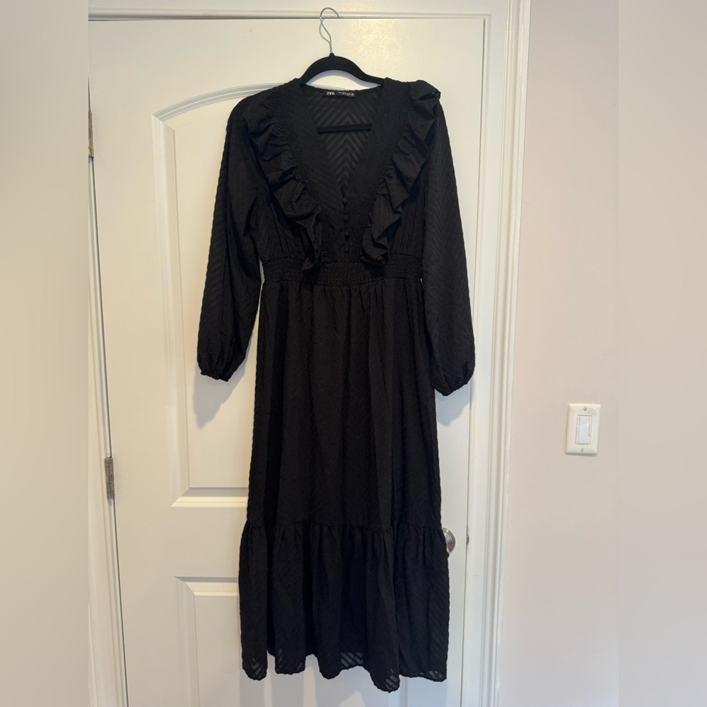 Zara Black Long Sleeve V-Neck Midi Dress
